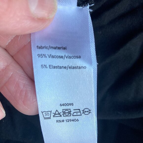 Venus floral decor cold shoulder top Black/ red/ size XL - Picture 6 of 8